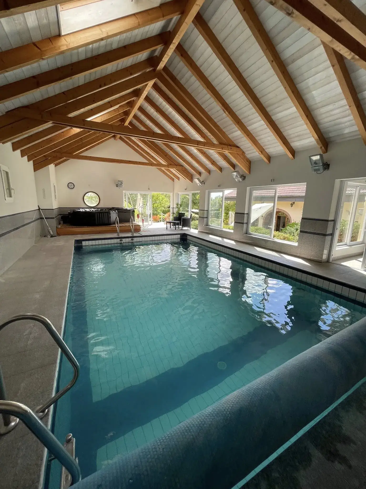 Piscine intérieure des Mille Étangs