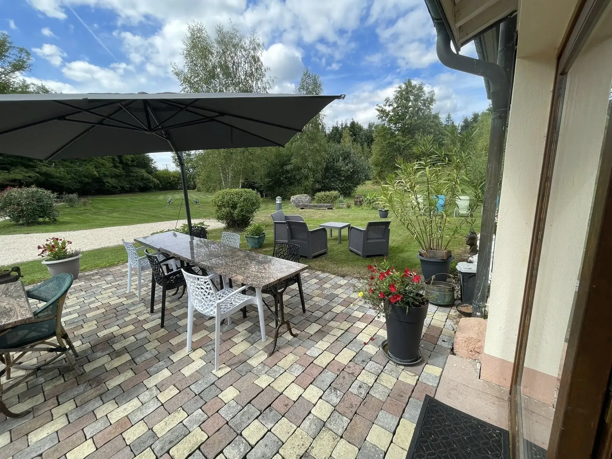 Terrasse avec vue sur le parc